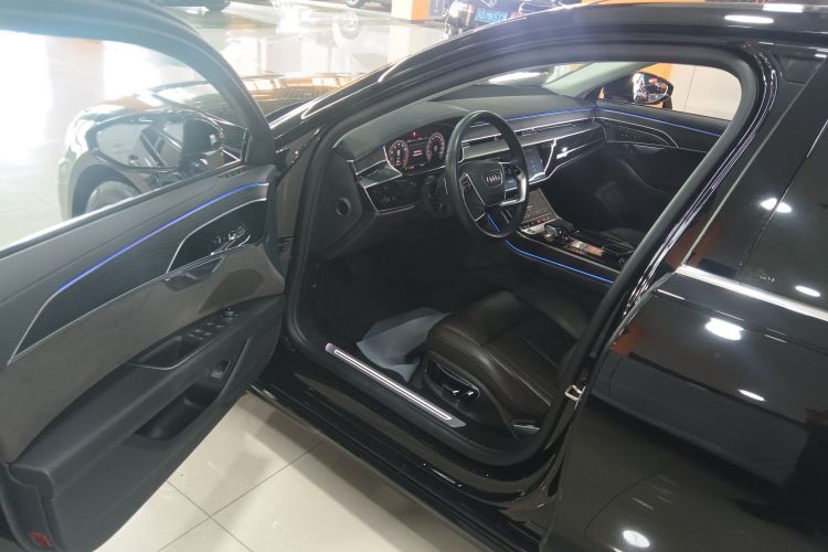 奥迪A8 2023款 A8L 45 TFSI quattro 豪华型中控内饰20
