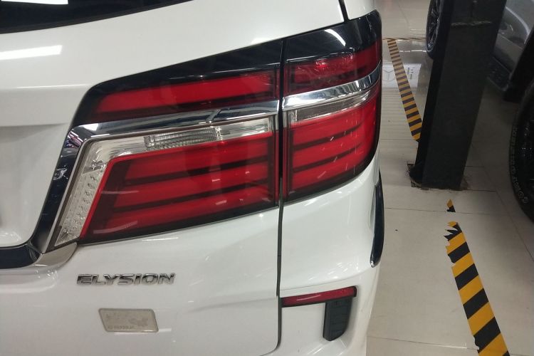 本田 艾力绅 2016款 2.4L 豪华版车身外观9