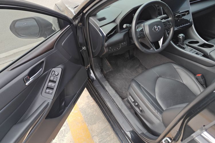 丰田 亚洲龙 2022款 2.0L 豪华版中控内饰20