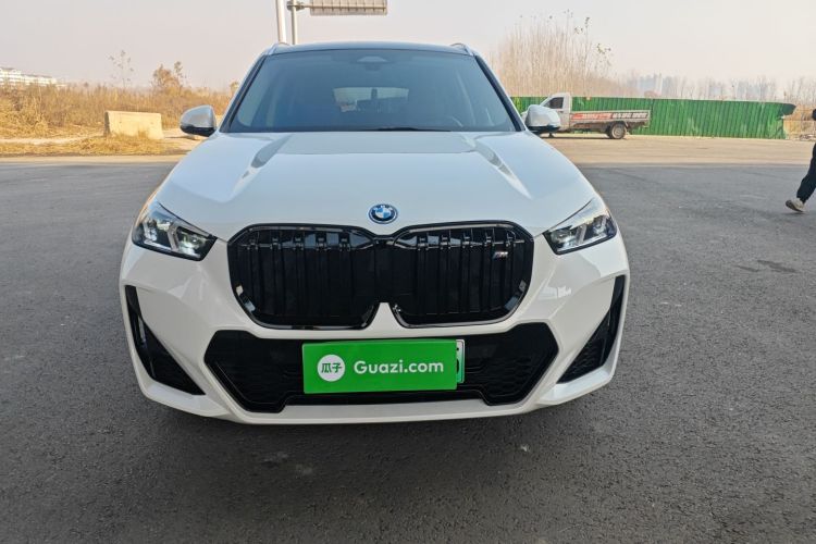 宝马iX1 2025款 eDrive25L M运动套装车身外观2