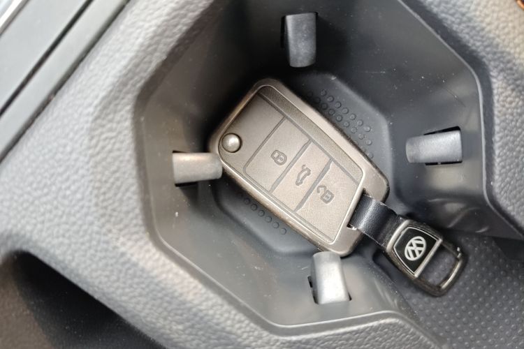 大众 宝来 2023款 200TSI DSG智行版中控内饰7001