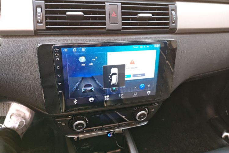 观致3 2014款 两厢 1.6T 自动致悦增强型中控内饰16