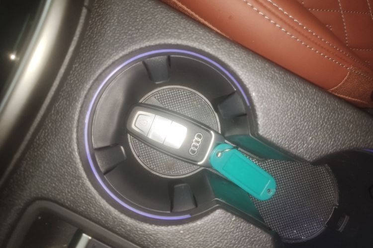 奥迪A3 2025款 Sportback 35TFSI 飞驰尊享型中控内饰7001