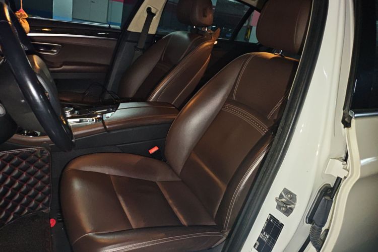 宝马5系 2017款 525Li 豪华设计套装局部细节19