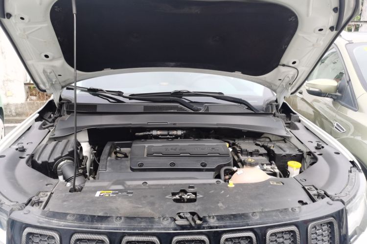 Jeep 指南者 2017款 200T 自动家享版局部细节24