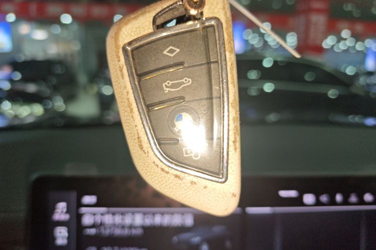 宝马X3 2022款 改款 xDrive25i M运动套装中控内饰11