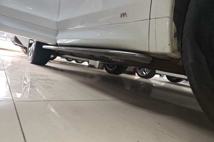 路虎 发现运动版 2022款 249PS 大都会版 5座局部细节9001