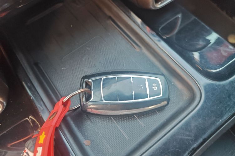 哈弗大狗 2021款 1.5T DCT两驱马犬版中控内饰11