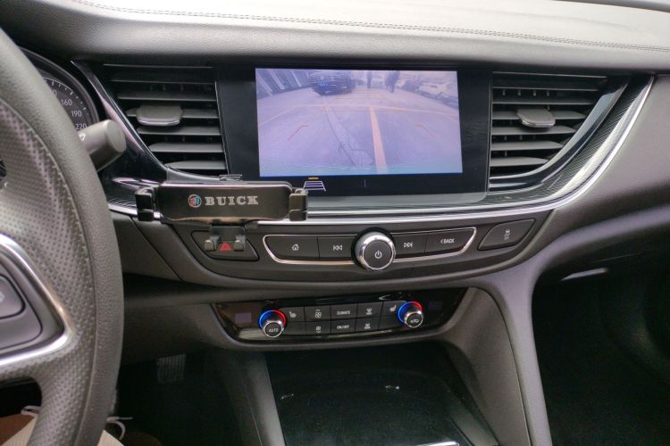 别克 君威 2022款 552T 智享型中控内饰16