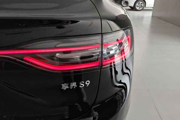 鸿蒙智行 享界S9 2024款 纯电 Ultra 四驱旗舰版车身外观6006
