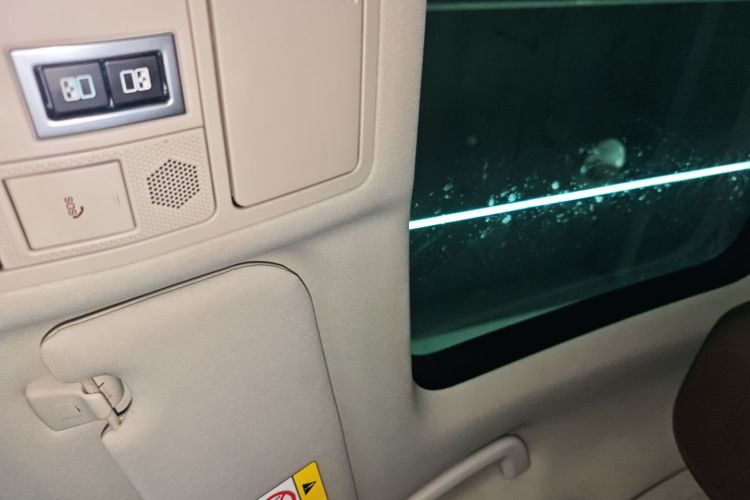 捷豹XFL 2019款 XFL 2.0T 250PS 两驱豪华版中控内饰22