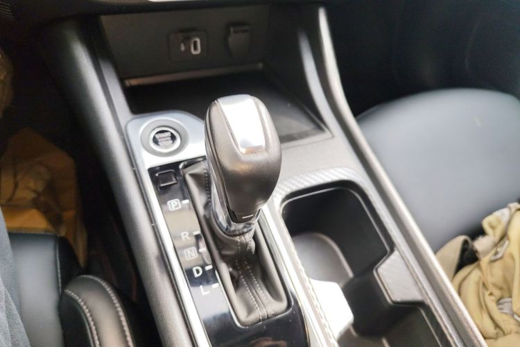 日产 轩逸 2021款 1.6L XL CVT悦享版中控内饰18