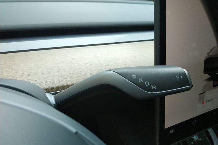 特斯拉 Model Y 2022款 改款 后轮驱动版局部细节18