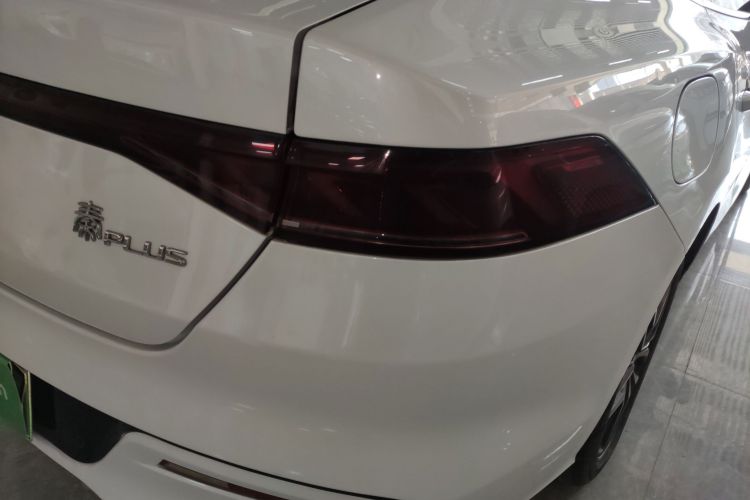 比亚迪 秦PLUS 2023款 冠军版 EV 420KM超越型车身外观9