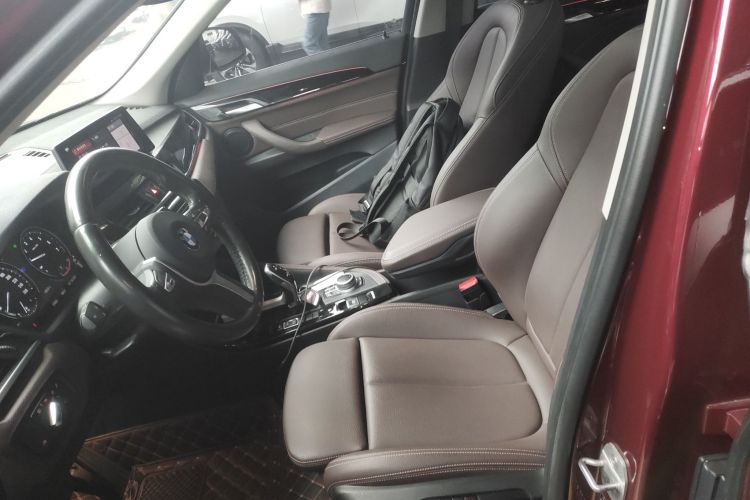 宝马X1 2020款 sDrive20Li 尊享型中控内饰19