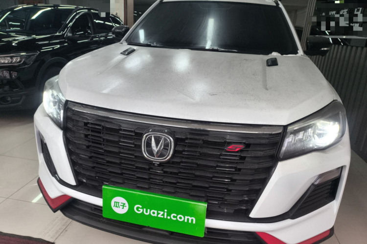 长安CS75 2023款 畅享版 1.5T DCT尊贵版车身外观2