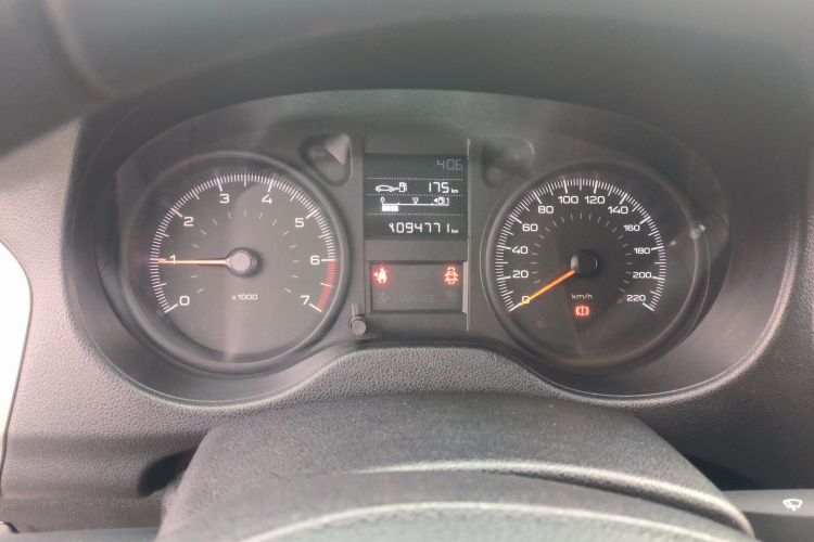 标致301 2018款 1.6L 手动舒适版中控内饰14