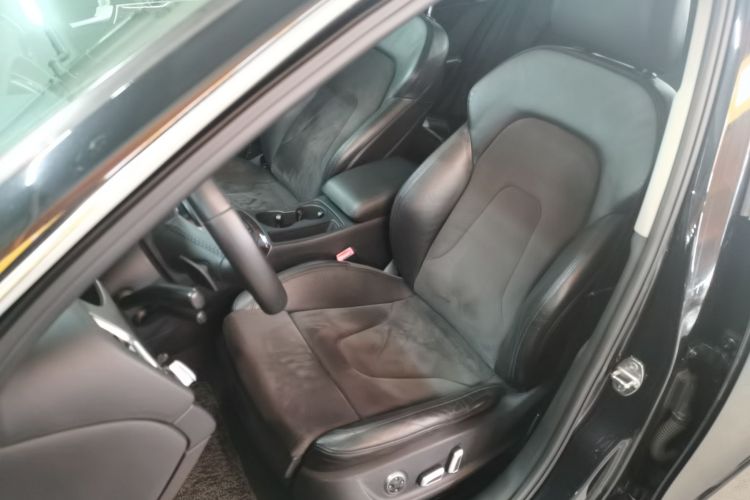 奥迪A4L 2012款 2.0 TFSI 自动运动型局部细节19