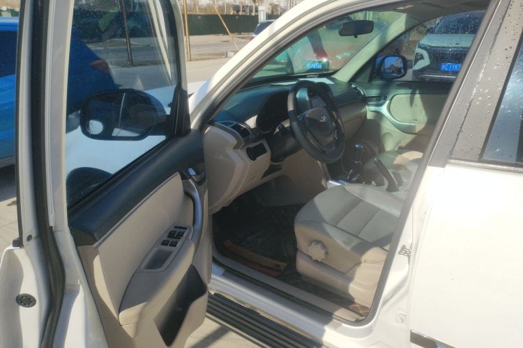 奇瑞 瑞虎3 2014款 1.6L 手动智尚版中控内饰20