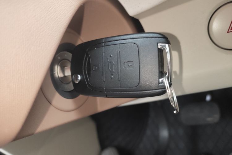 五菱汽车 宏光MINIEV 2024款 第三代 215km 青春版中控内饰11