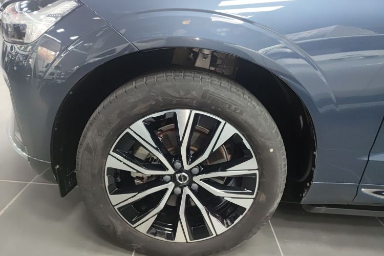 沃尔沃XC60 2023款 B5 四驱智远豪华版车身外观6007