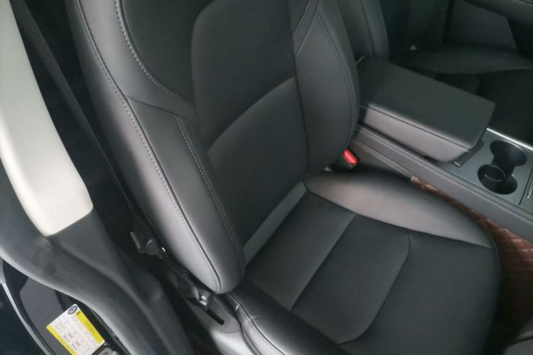 特斯拉 Model Y 2022款 改款 后轮驱动版局部细节41