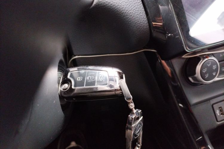 日产 轩逸 2021款 经典 1.6XL 手动豪华版中控内饰7001