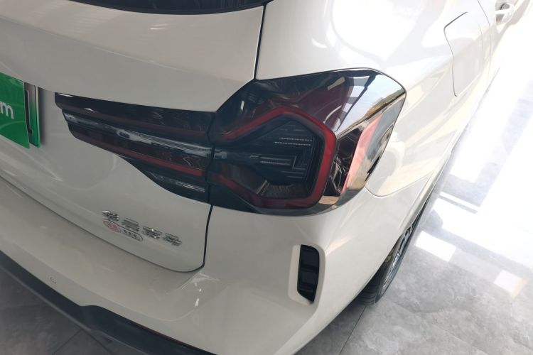 宝马iX3 2022款 改款 领先型车身外观9