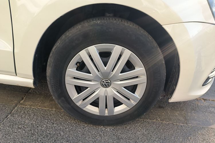 大众 Polo 2016款 1.4L 手动风尚型车身外观10