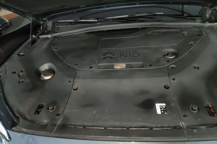 蔚来ES8 2024款 100kWh 签名版机舱底盘24