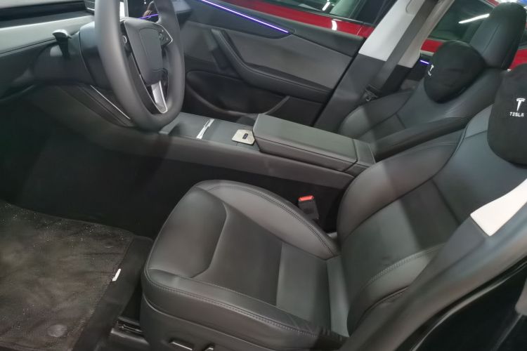 特斯拉 Model Y 2025款 后轮驱动版局部细节19