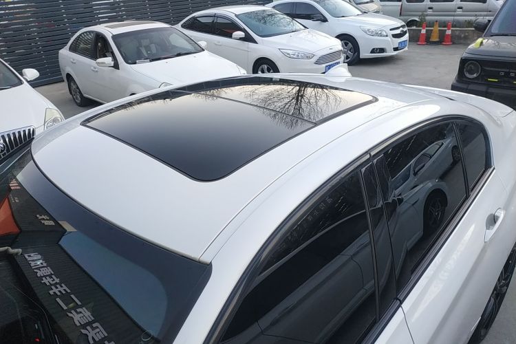 宝马1系 2021款 改款 125i M运动曜夜版局部细节57