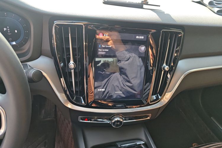 沃尔沃S60 2025款 B4 智逸豪华版中控内饰16