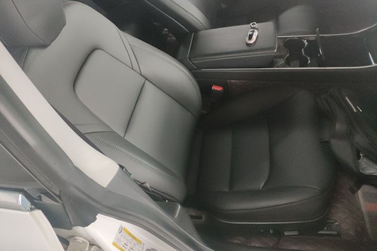 特斯拉 Model 3 2019款 标准续航后驱升级版局部细节41