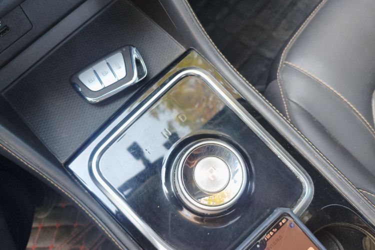 思皓E40X 2021款 金甲版中控内饰18