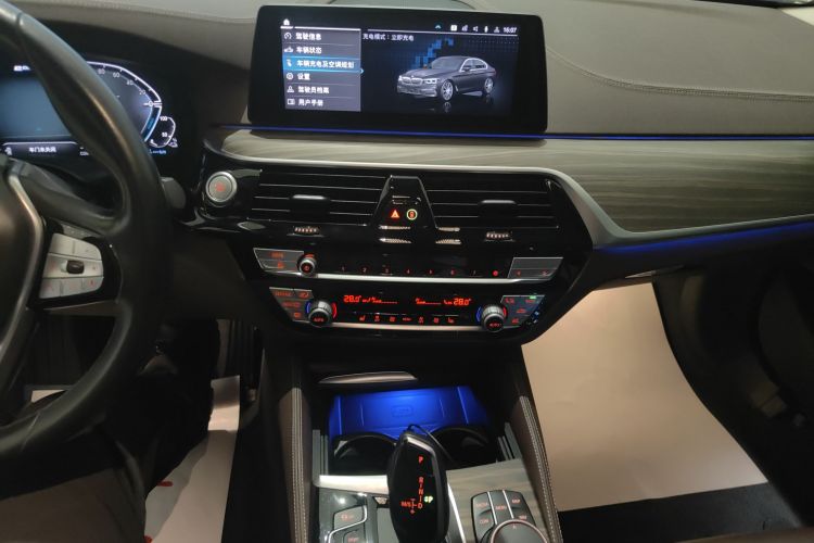 宝马5系新能源 2020款 里程升级版 530Le 豪华套装局部细节16