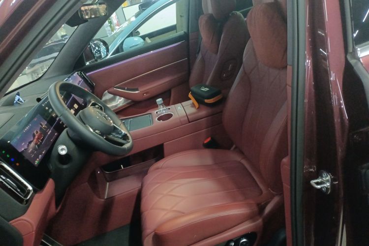 鸿蒙智行 问界M8 2025款 增程 Ultra版 53.4kWh 5座版局部细节19