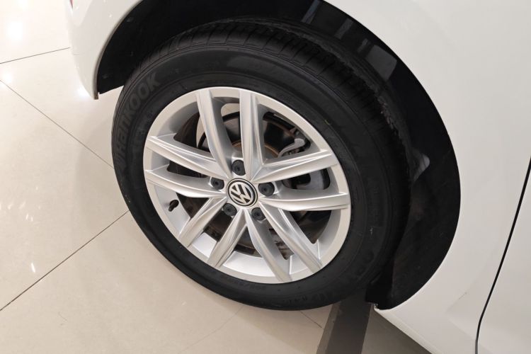 大众 高尔夫 2019款 200TSI DSG舒适进取版 国VI车身外观6008