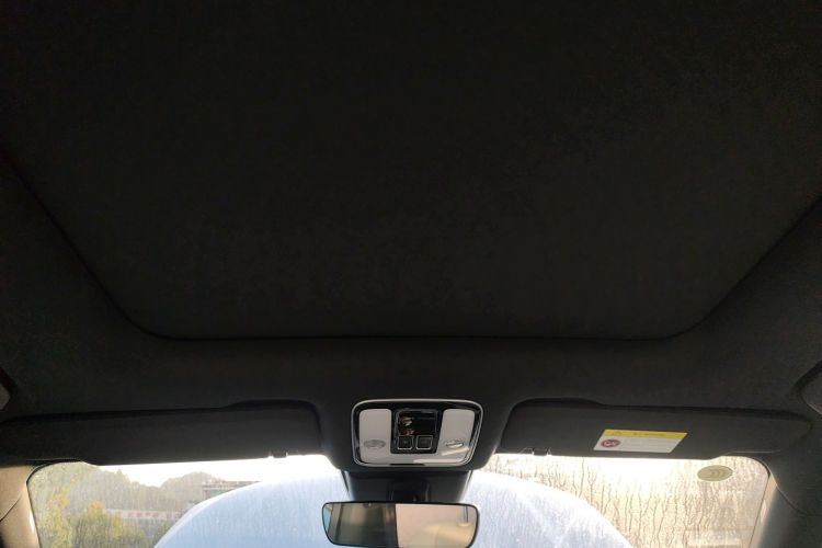 理想汽车 理想ONE 2020款 增程6座版中控内饰22