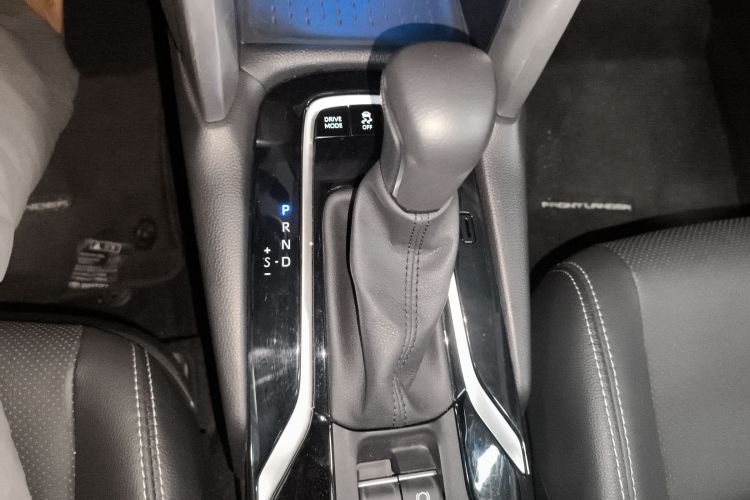 丰田 锋兰达 2023款 2.0L 智能电混双擎 尊贵版中控内饰18