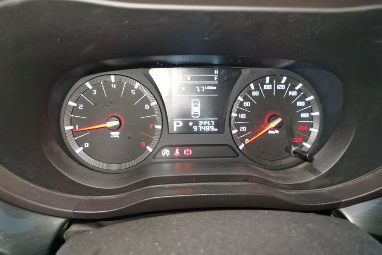 广汽传祺 传祺GA6 2015款 1.8T DCT舒适型中控内饰15