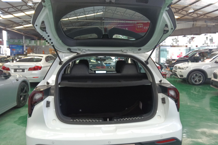 吉利几何E萤火虫 2022款 401KM 玲珑虎 4座中控内饰23