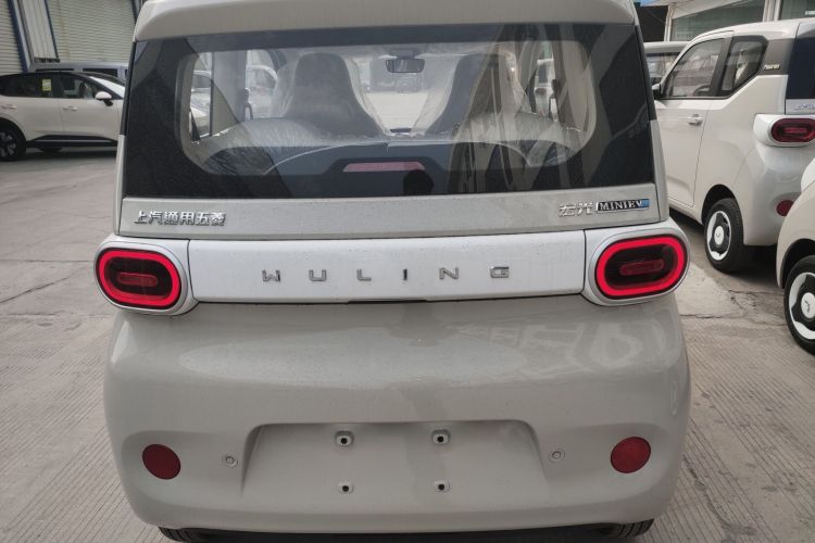 五菱汽车 宏光MINIEV 2024款 第三代 215km 青春版车身外观6