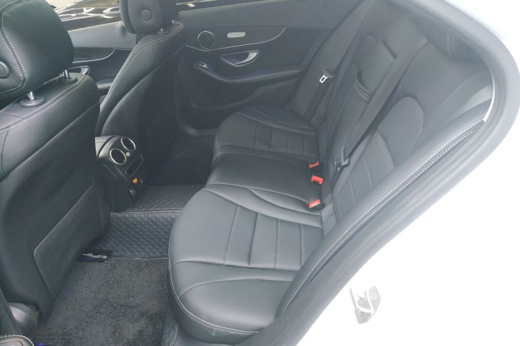 奔驰C级 2020款 改款 C 260 L 运动版中控内饰21