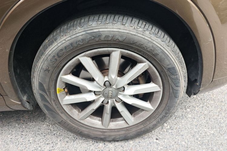 奥迪Q3(进口) 2012款 35 TFSI quattro 舒适型车身外观6007