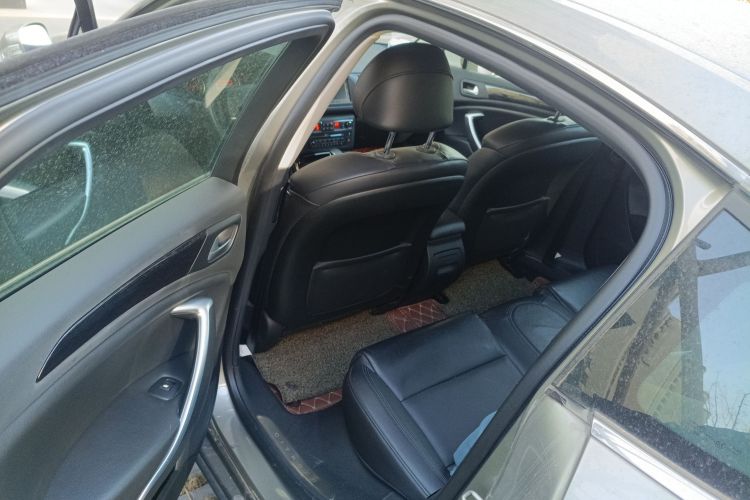 雪铁龙C5 2014款 2.0L 自动尊享型中控内饰21