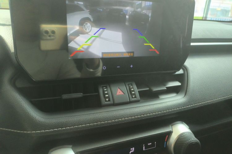 丰田 威兰达 2023款 2.0L CVT两驱领先版中控内饰16