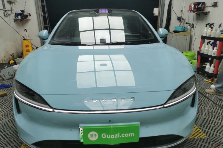 鸿蒙智行 智界S7 2025款 785km Ultra车身外观2