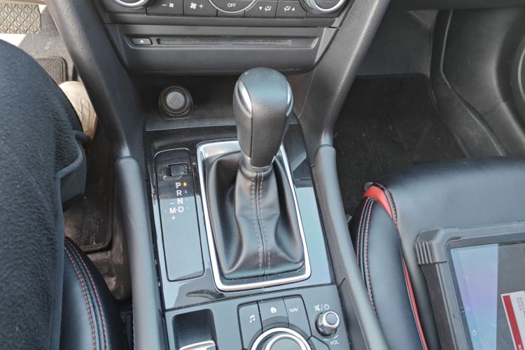 马自达3 昂克赛拉 2019款 云控版 三厢 1.5L 自动豪华型 国VI中控内饰18