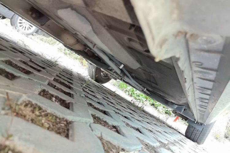 丰田 卡罗拉 2017款 改款 1.2T S-CVT GL-i局部细节9004